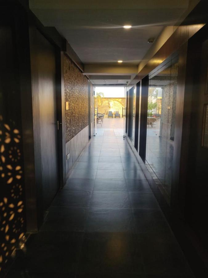 Hotel Casaya Inn Chinhat Exterior photo