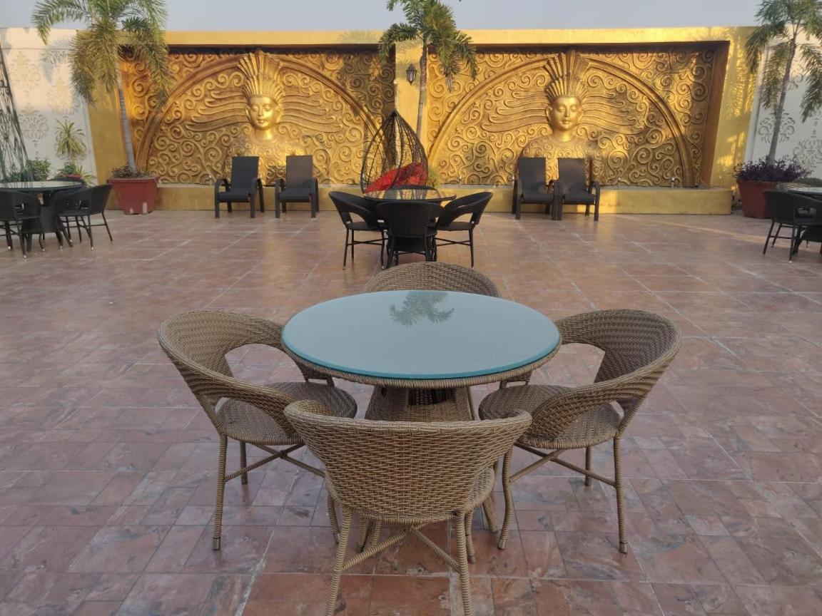 Hotel Casaya Inn Chinhat Exterior photo