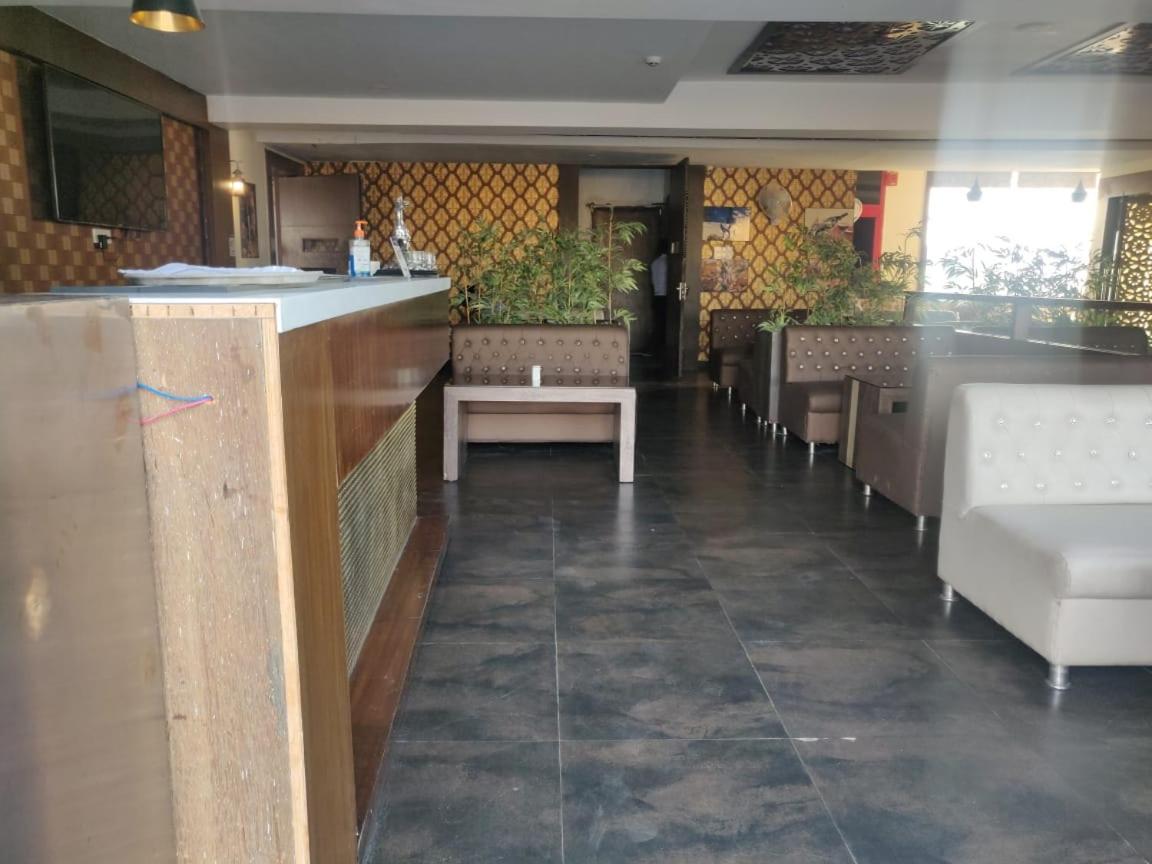 Hotel Casaya Inn Chinhat Exterior photo
