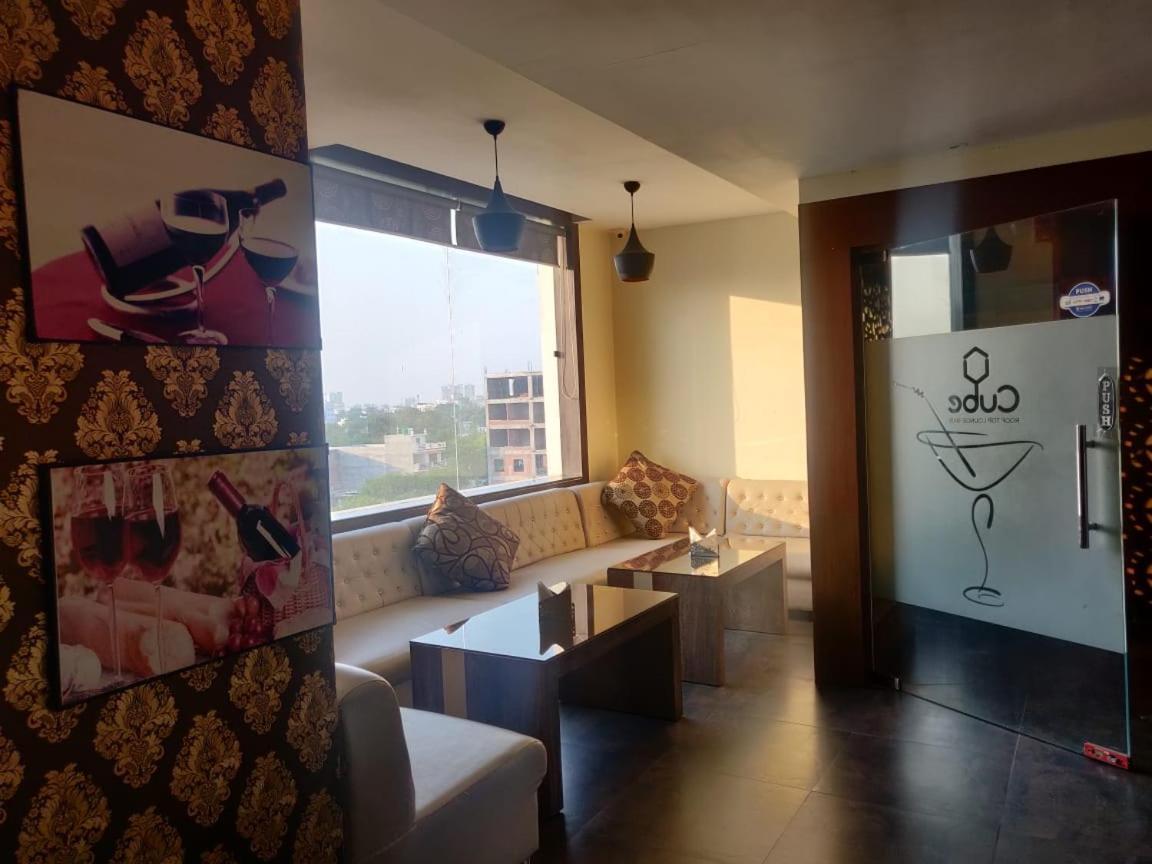 Hotel Casaya Inn Chinhat Exterior photo