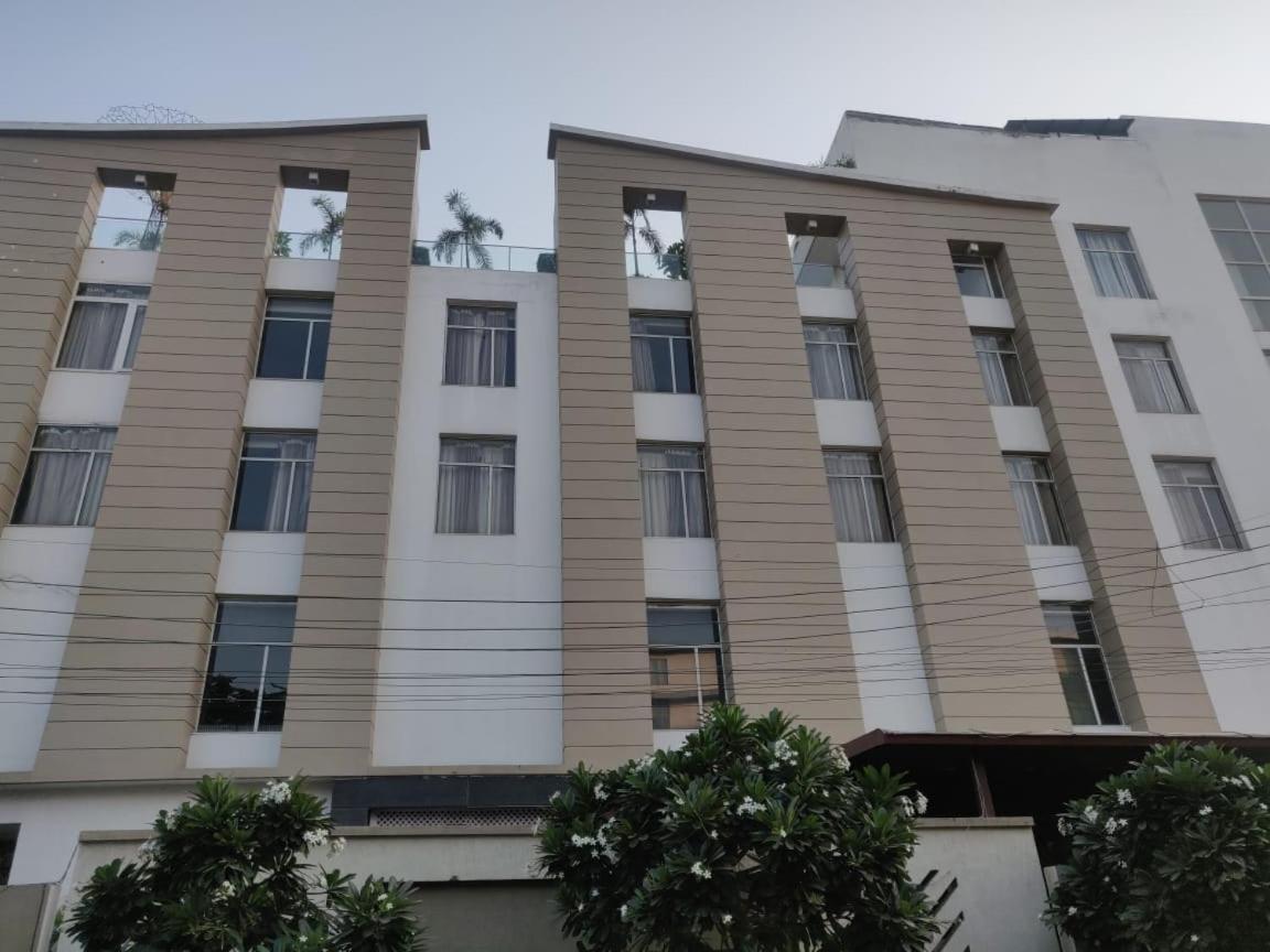 Hotel Casaya Inn Chinhat Exterior photo