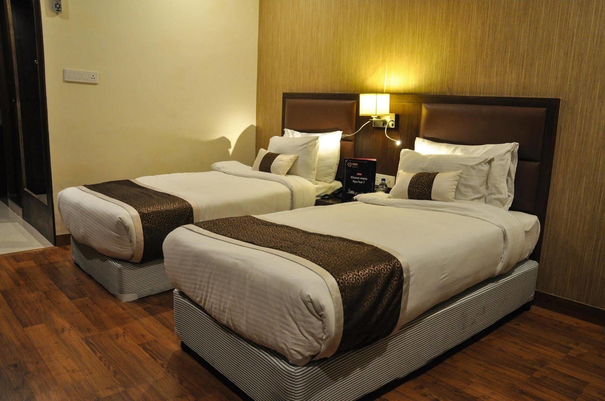 Hotel Casaya Inn Chinhat Exterior photo